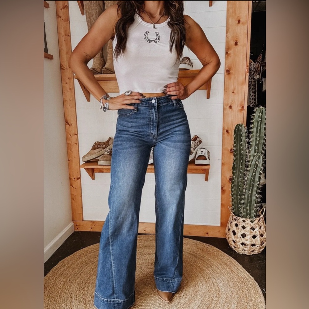 High-Rise Wide Leg Jeans - Blue